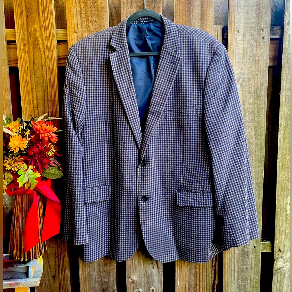 Size 46R Perry Ellis Portfolio gingham plaid blazer.